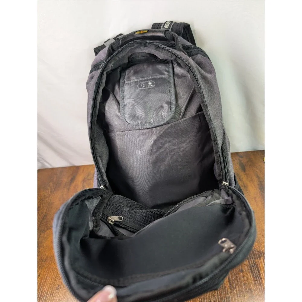 SwissGear 1900 Scansmart TSA 17-Inch Laptop Backpack Black
